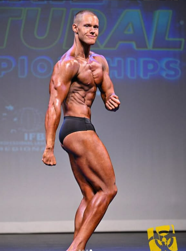 Side pose physique photo
